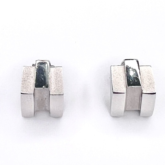 Givenchy Vintage 1979 Brutalist Silver Clip on earrings - Picture 1 of 6